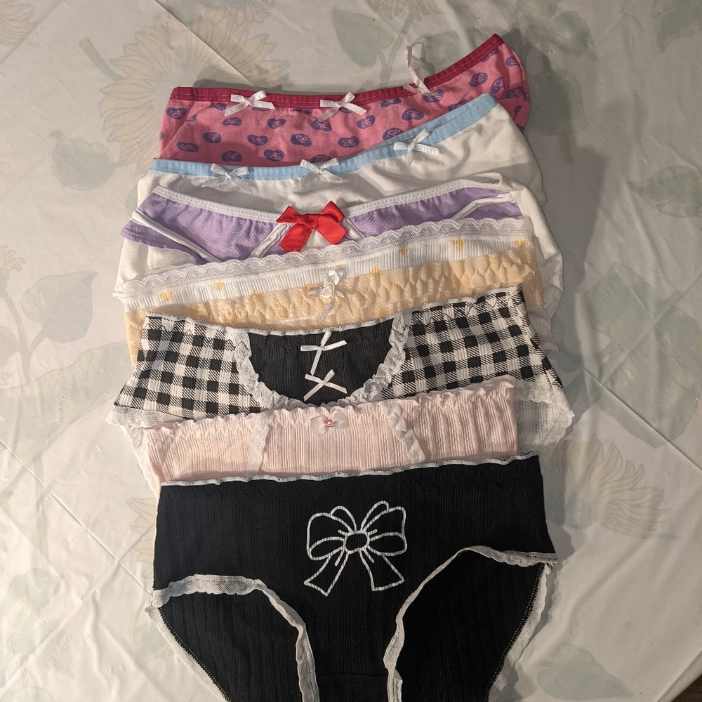 7 Pack of size XL youth panties  NWOT